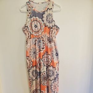Full length women's dress. No brand.  Size L but fits more like a M.